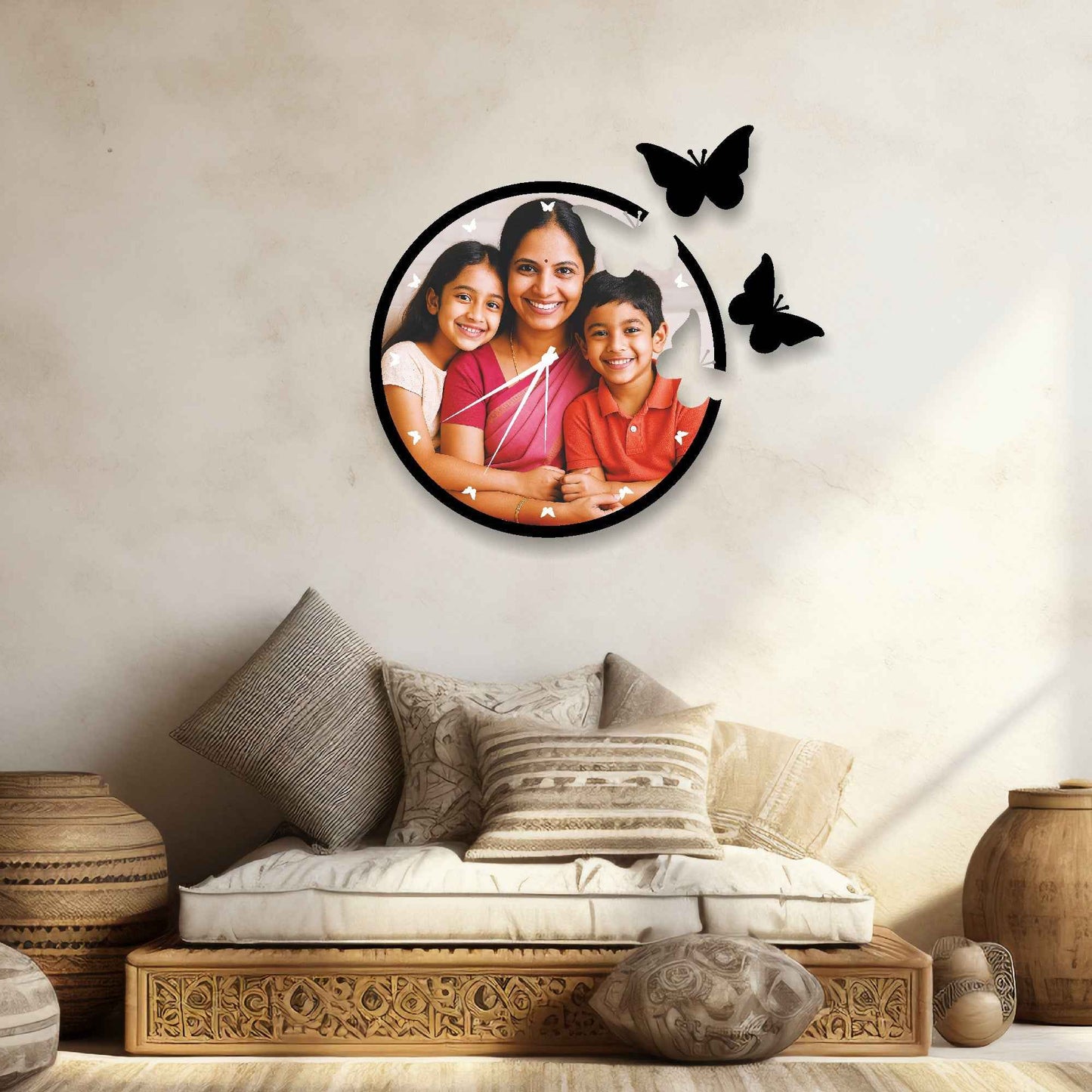 Butterfly-Inspired Personalized Wall Clock – A Mother’s Day Gift Full of Warmth
