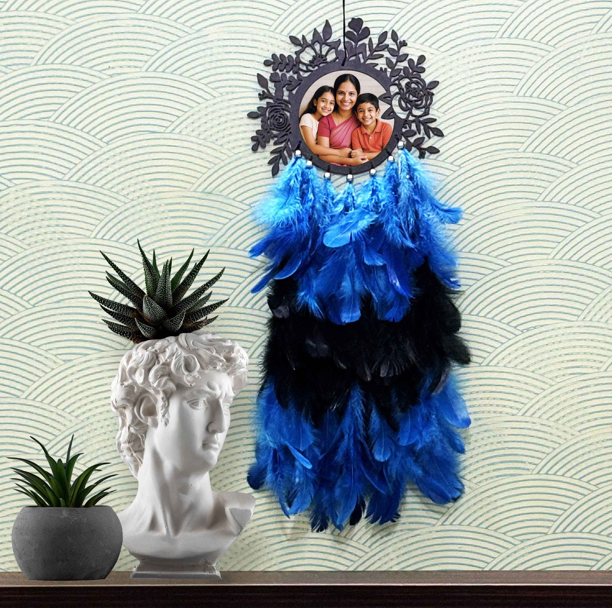 Personalized Floral Dream Catcher with Photo – Blue & Black Feather Wall Hanging for Mother's Day